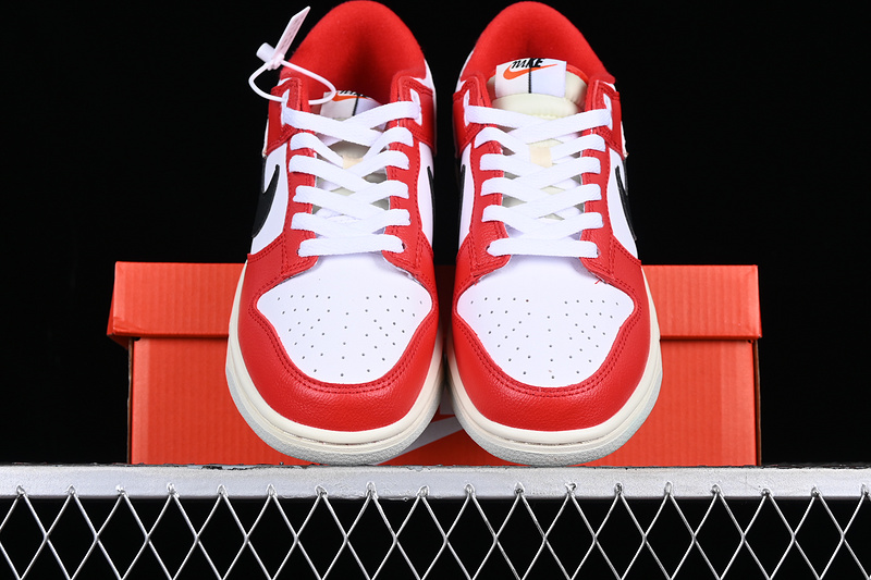 Dunk Low Split Chicago University Red/Black/Light Silver/White 15