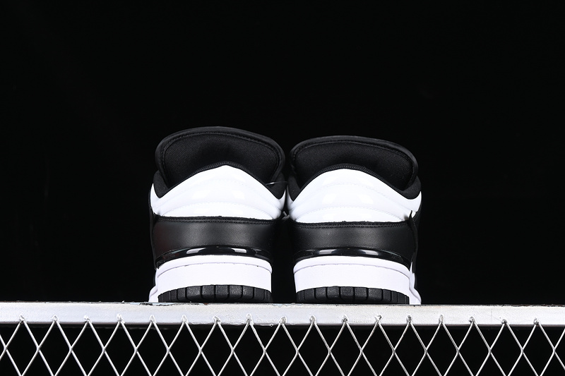 Dunk Low Twist Panda Black/Black/White 21