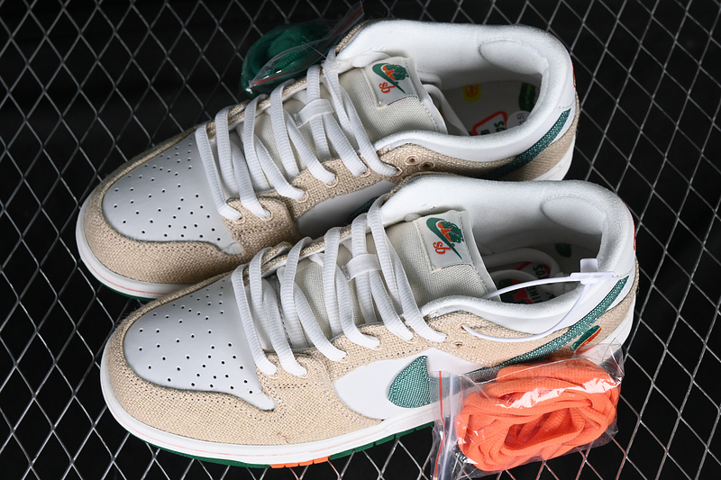 Jarritos X Dunk Low Sb Phantom/Safety Orange/Malachite 13