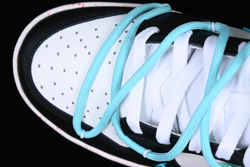 Dunk Low Multi Color White/Black/Blue 23