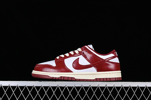 Dunk Low Sb Premium White/Team Red/Coconut Milk 9