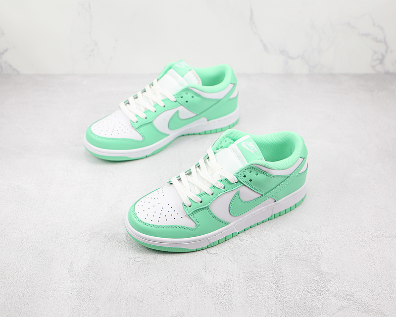 Sb Dunk Low White/Green Glow/White 11