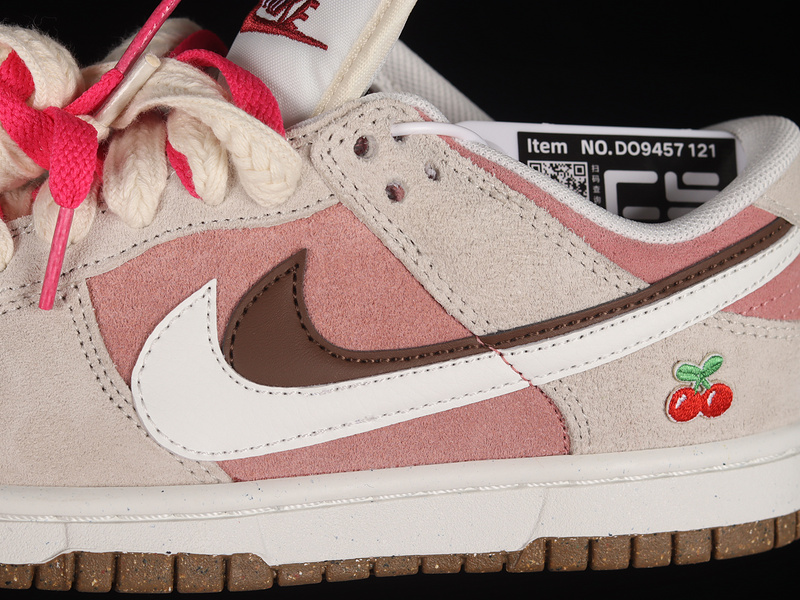 Sb Dunk Low 85 White/Grey/Cherry Powder 5