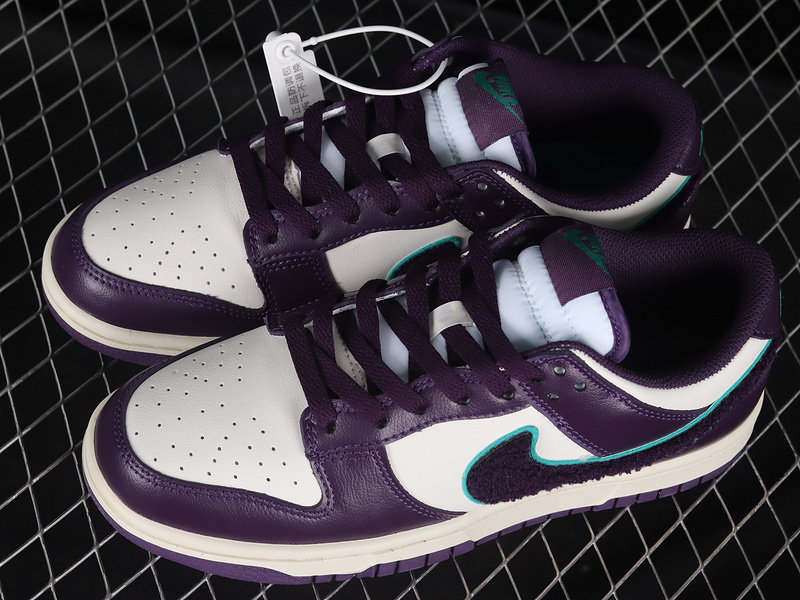 Dunk Low Chenille Swoosh Sail/Neptune Green/Grand Purple 31