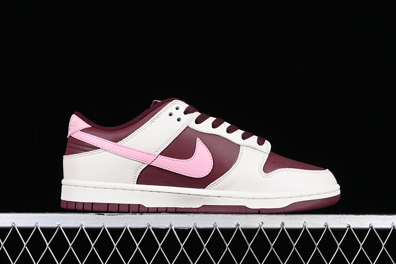 Sb Dunk Low Pale Ivory/Medium Soft Pink/Night Maroon 7