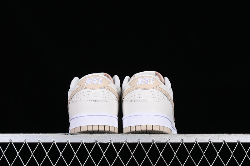 Dunk Low Phantom/Sanddrift/Sail 17