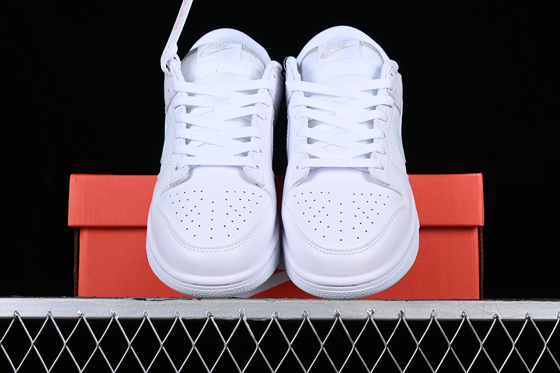 Dunk Low Sb White/Pure Platinum 21