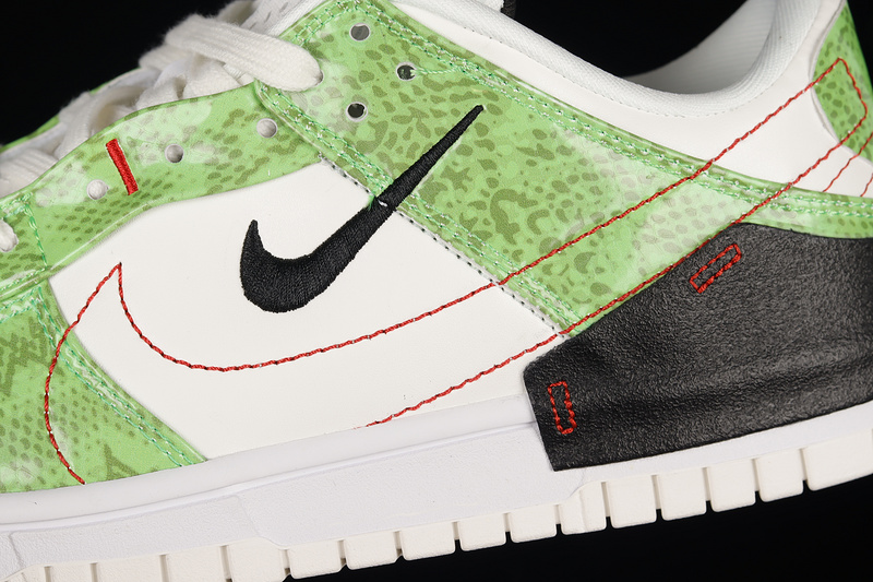 Wmns Dunk Low Disrupt 2 'Green Snakeskin'sail/Black/White 21