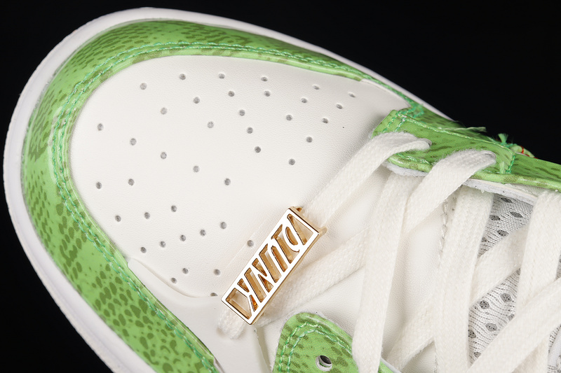 Wmns Dunk Low Disrupt 2 'Green Snakeskin'sail/Black/White 27