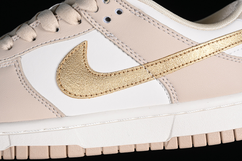 Dunk Low Gold Swoosh Phantom/Metallic Gold/Sanddrift/Sail 31