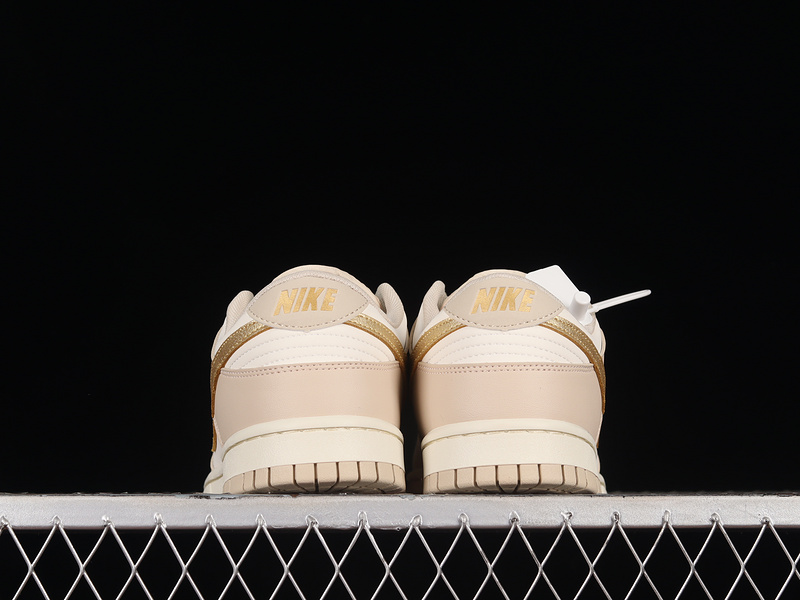 Dunk Low Phantom/Metallic Gold/Sanddrift/Sail 19