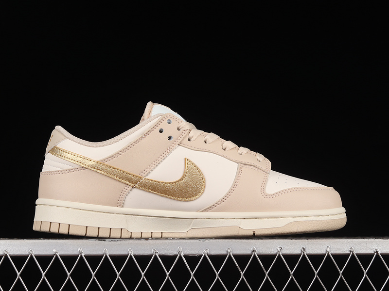 Dunk Low Phantom/Metallic Gold/Sanddrift/Sail 25