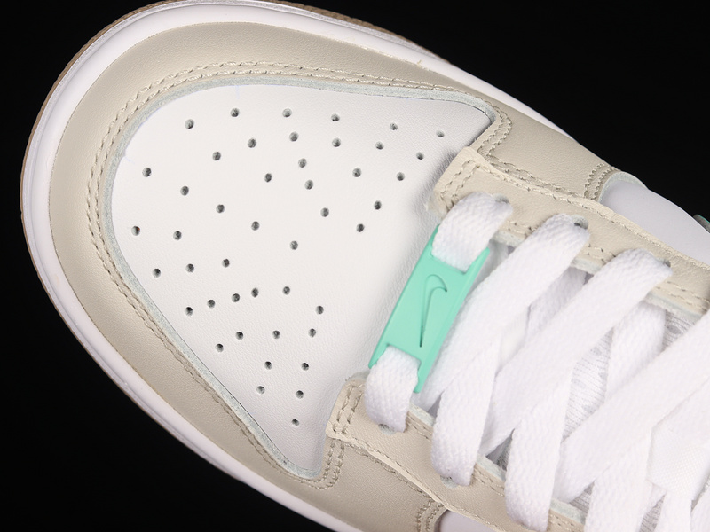 Dunk Low Split Seam White Tan Mint White/Tan-Mint 23