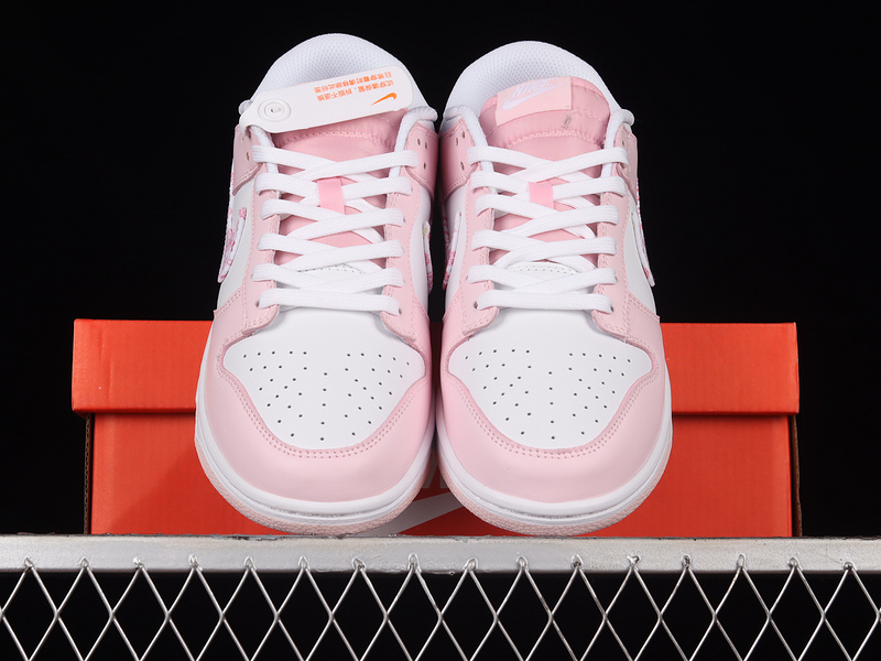 Dunk Low Sb Pink Paisley White/Medium Soft Pink/Pearl Pink 9