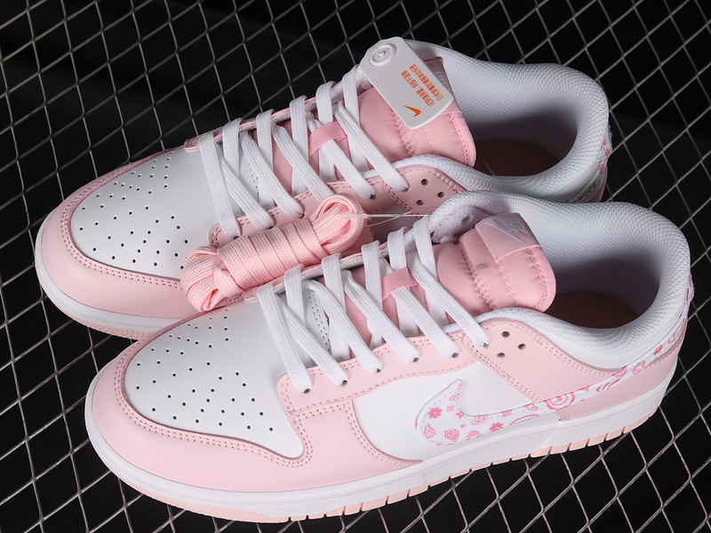 Dunk Low Sb Pink Paisley White/Medium Soft Pink/Pearl Pink 15