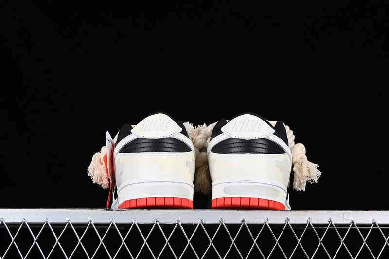 Dunk Low White/University Red/Black 17