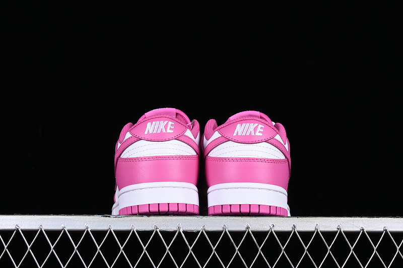 Dunk Low Sb White/Active Fuchsia 9