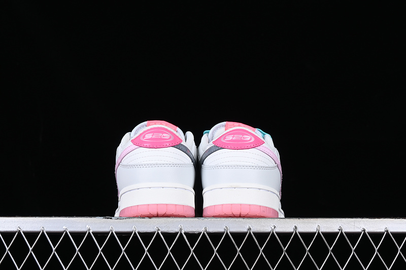 Dunk Low 520 Pack Pink Foam 15