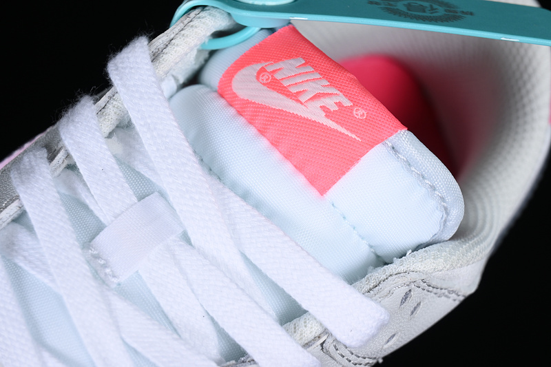 Dunk Low 520 Pack Pink Foam 31