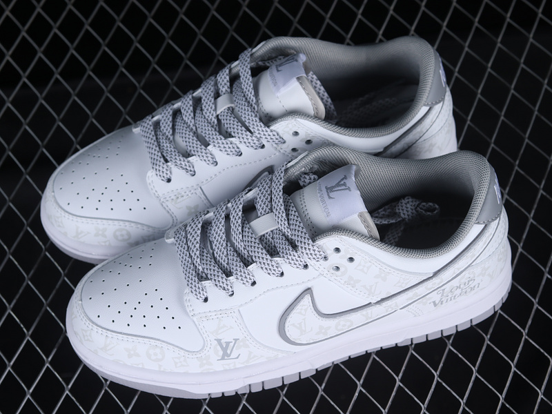 Sb Dunk Low L*V White/Grey 3