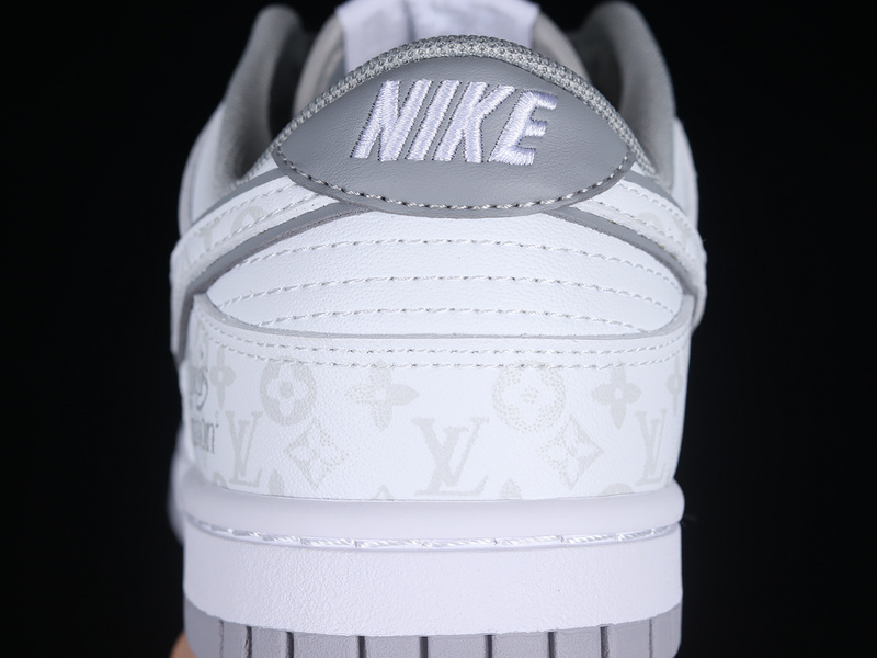 Sb Dunk Low L*V White/Grey 29