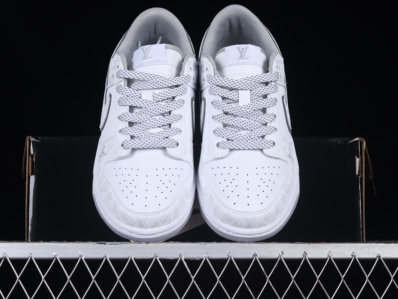 Sb Dunk Low L*V White/Grey 31