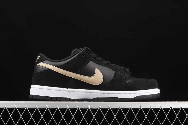 Dunk Low Sb Pro Black/Metallic Gold-White 23