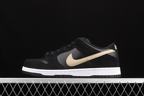 Dunk Low Sb Pro Black/Metallic Gold-White 31