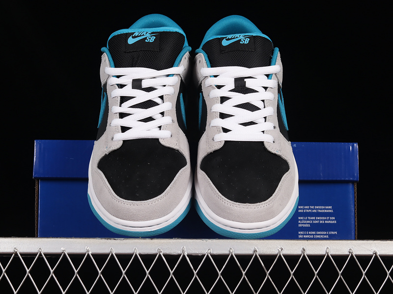 Dunk Low Sb Gray/Black/Blue 3