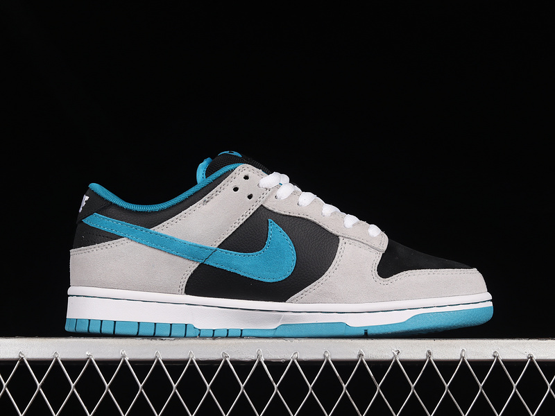 Dunk Low Sb Gray/Black/Blue 17