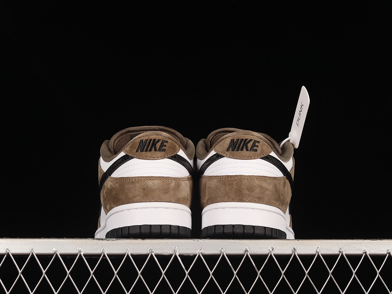 Sb Dunk Low White/Black/Trail End Brown 9