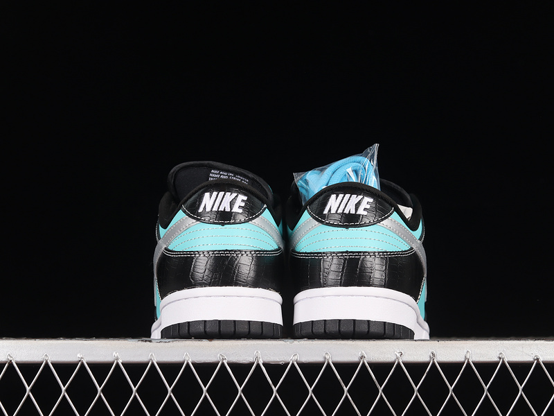 Diamond Supply Co X Dunk Low Pro Sb Tiffany Aqua/Chrome 27