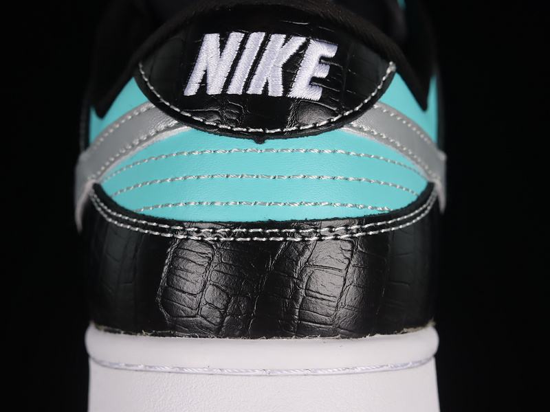 Diamond Supply Co X Dunk Low Pro Sb Tiffany Aqua/Chrome 29