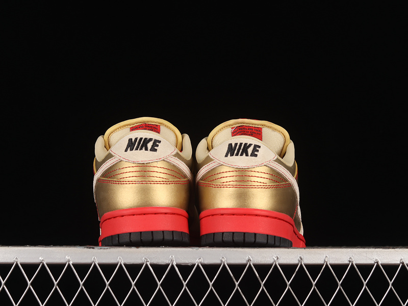 Dunk Low Pro Sb Money Cat Metallic Gold/Golddust 13