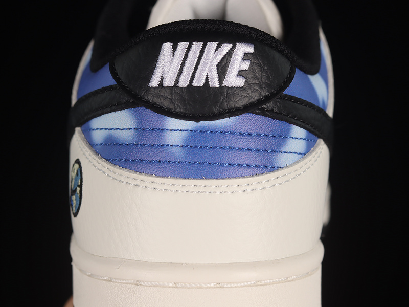 Sb Dunk Low White/Black/Blue 9