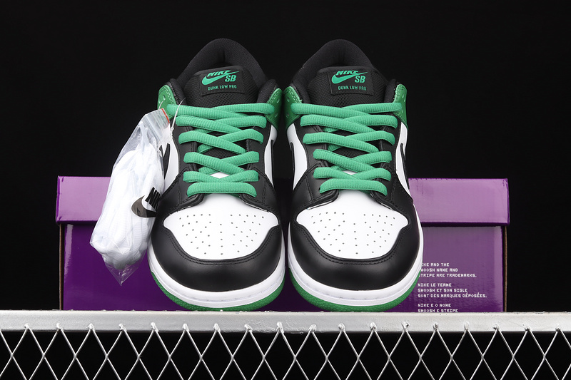 Dunk Low Pro Sb Classic Green/White/Classic Green/Black 23