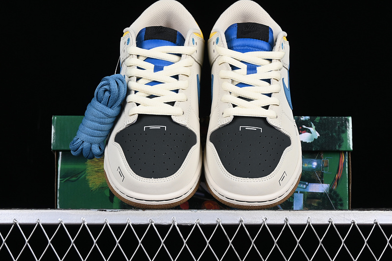 Otomo Katsuhiro X Sb Dunk Low Beige/Blue/Black 19