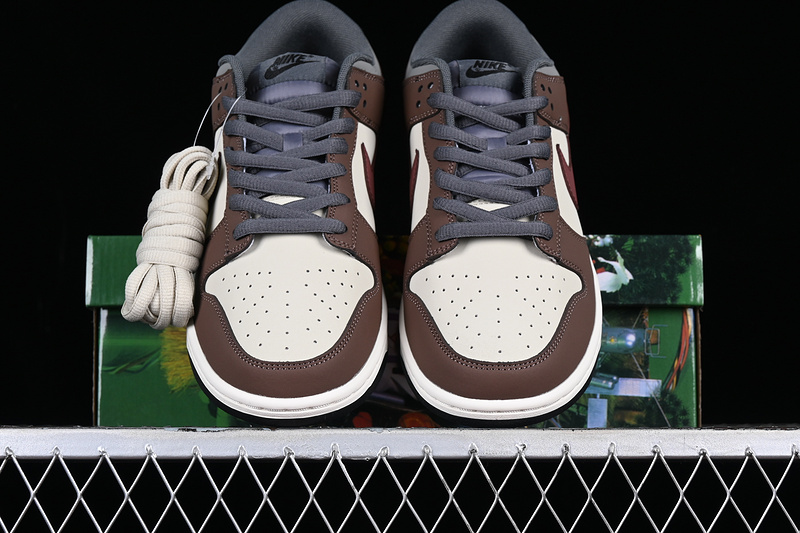 Otomo Katsuhiro X Sb Dunk Low White/Brown/Red 9