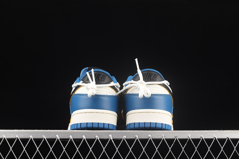 Sb Dunk Low Retro Black/Hyper Coalt-White 17