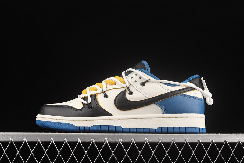 Sb Dunk Low Retro Black/Hyper Coalt-White 21