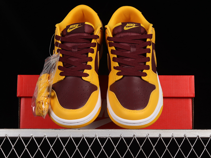 Sb Dunk Low University Gold/White/Deep Maroon/University Gold 19