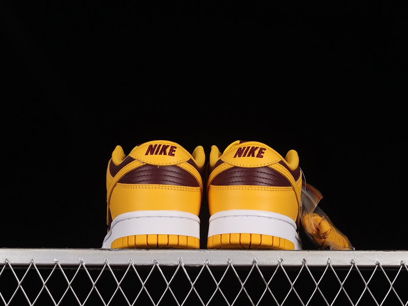 Sb Dunk Low University Gold/White/Deep Maroon/University Gold 23