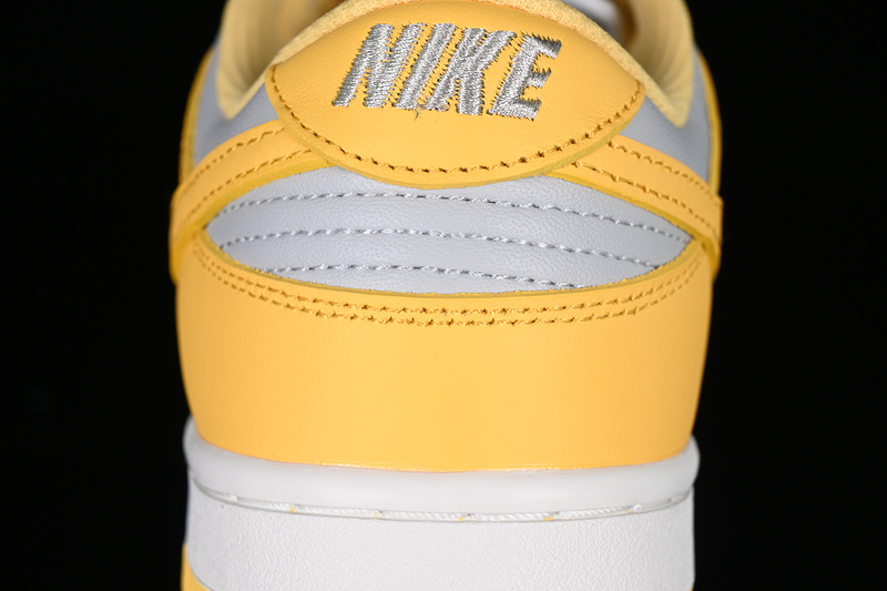 Dunk Low Citron Pulse Light Bone/Citron Pulse/Sail 3