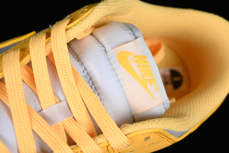 Dunk Low Citron Pulse Light Bone/Citron Pulse/Sail 17