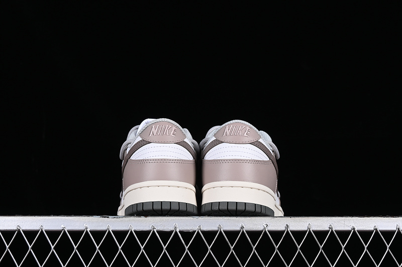 Dunk Low Retro White/Brown 31