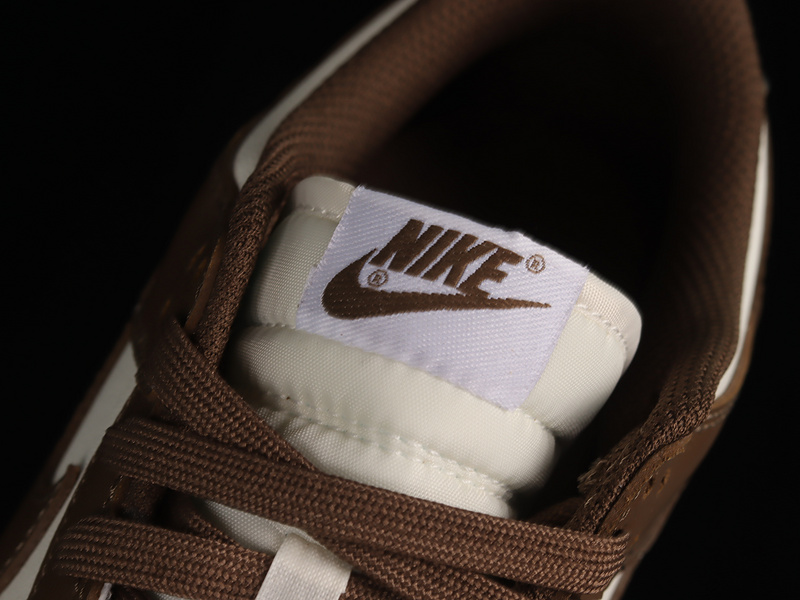 Dunk Low Sail/Cacao Wow/Coconut Milk 9