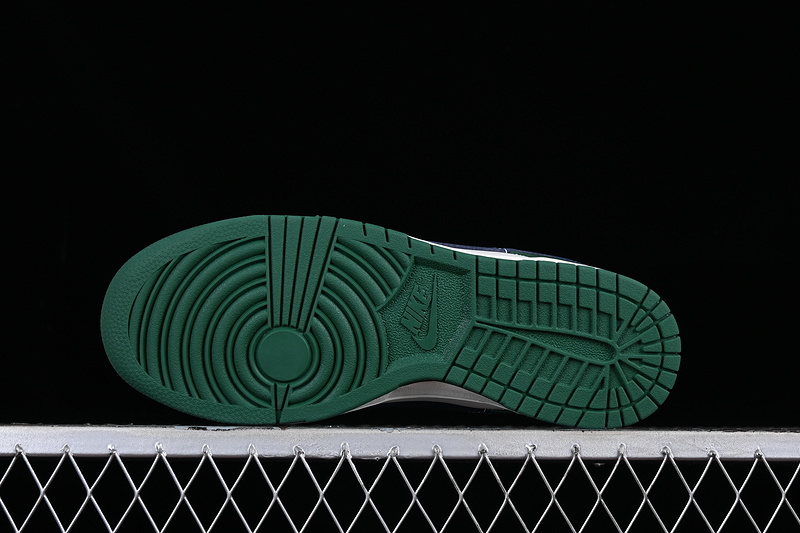 Dunk Low Gorge Green 17