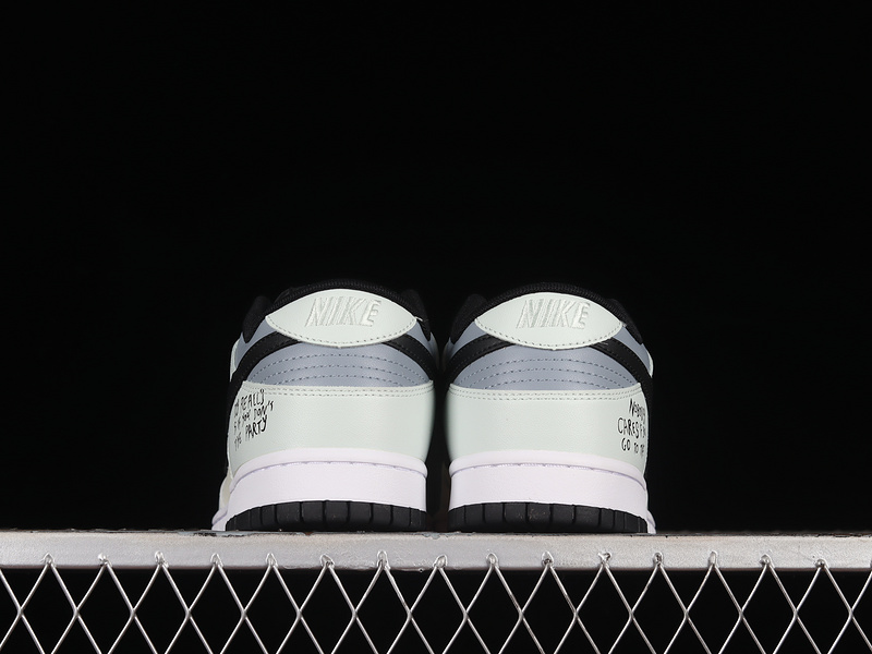 Sb Dunk Low White/Black/Beige 19