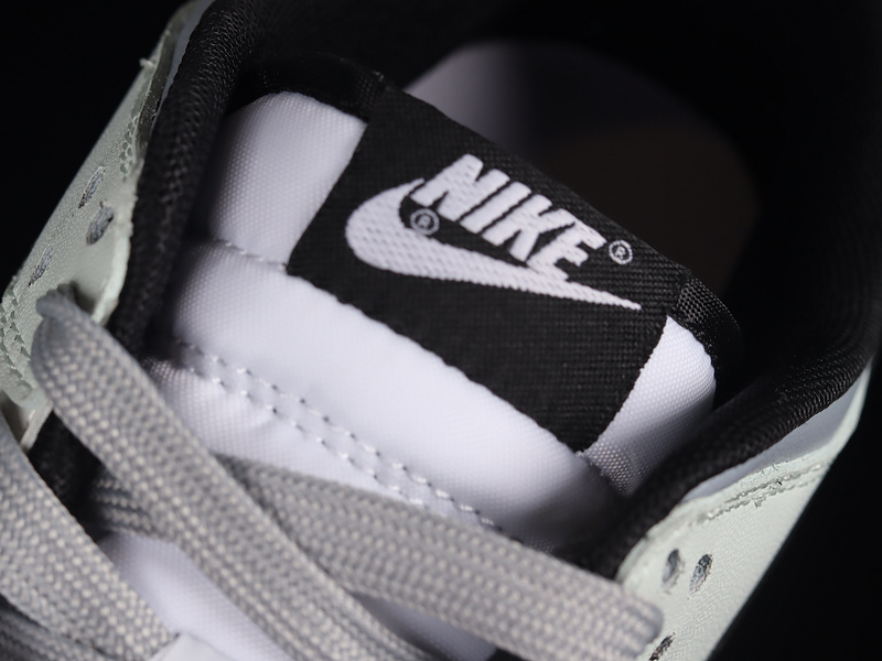 Sb Dunk Low White/Black/Beige 31