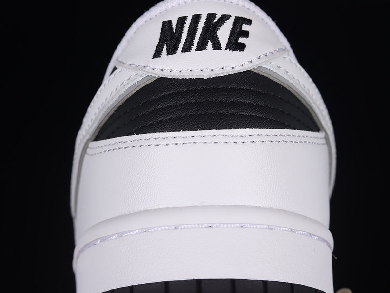 Dunk Low Sb White/Black 15